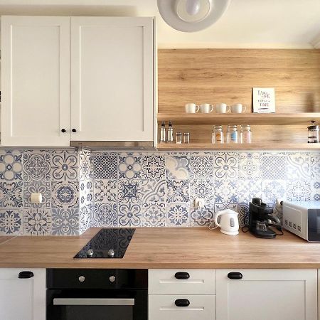 Lovely Apartment With Balcony In Pomorie Old Town By Flat Mаnаger Екстер'єр фото