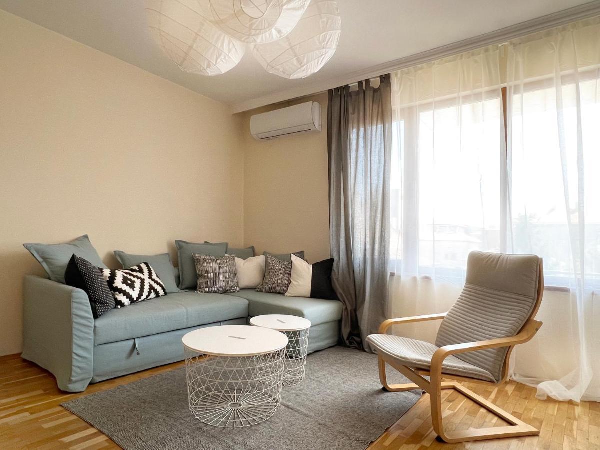 Lovely Apartment With Balcony In Pomorie Old Town By Flat Mаnаger Екстер'єр фото